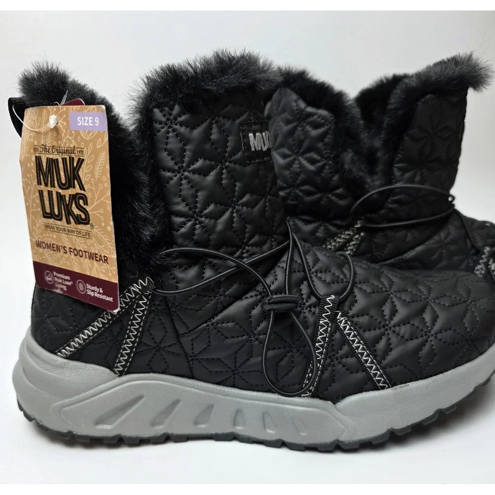 Women's MUK LUKS Jasmine Jade Winter Boots Size 9 New With‎ Tags Black #0379